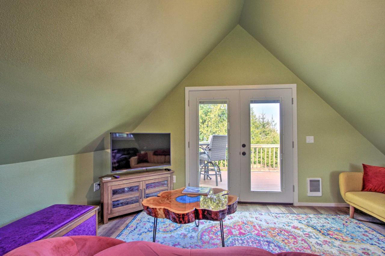 Ferienwohnung Charming Port Angeles Studio With Deck And Views! Exterior foto