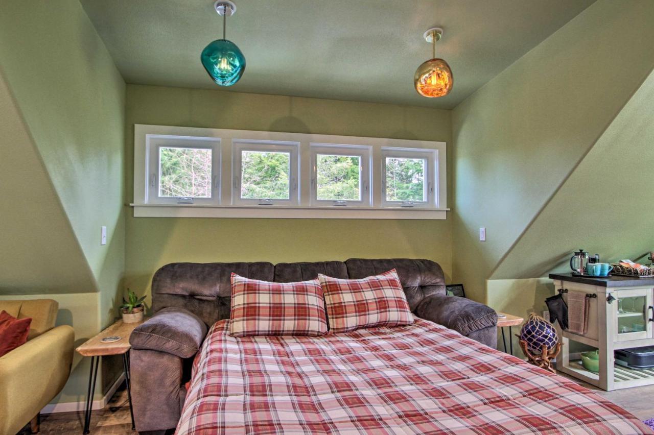 Ferienwohnung Charming Port Angeles Studio With Deck And Views! Exterior foto