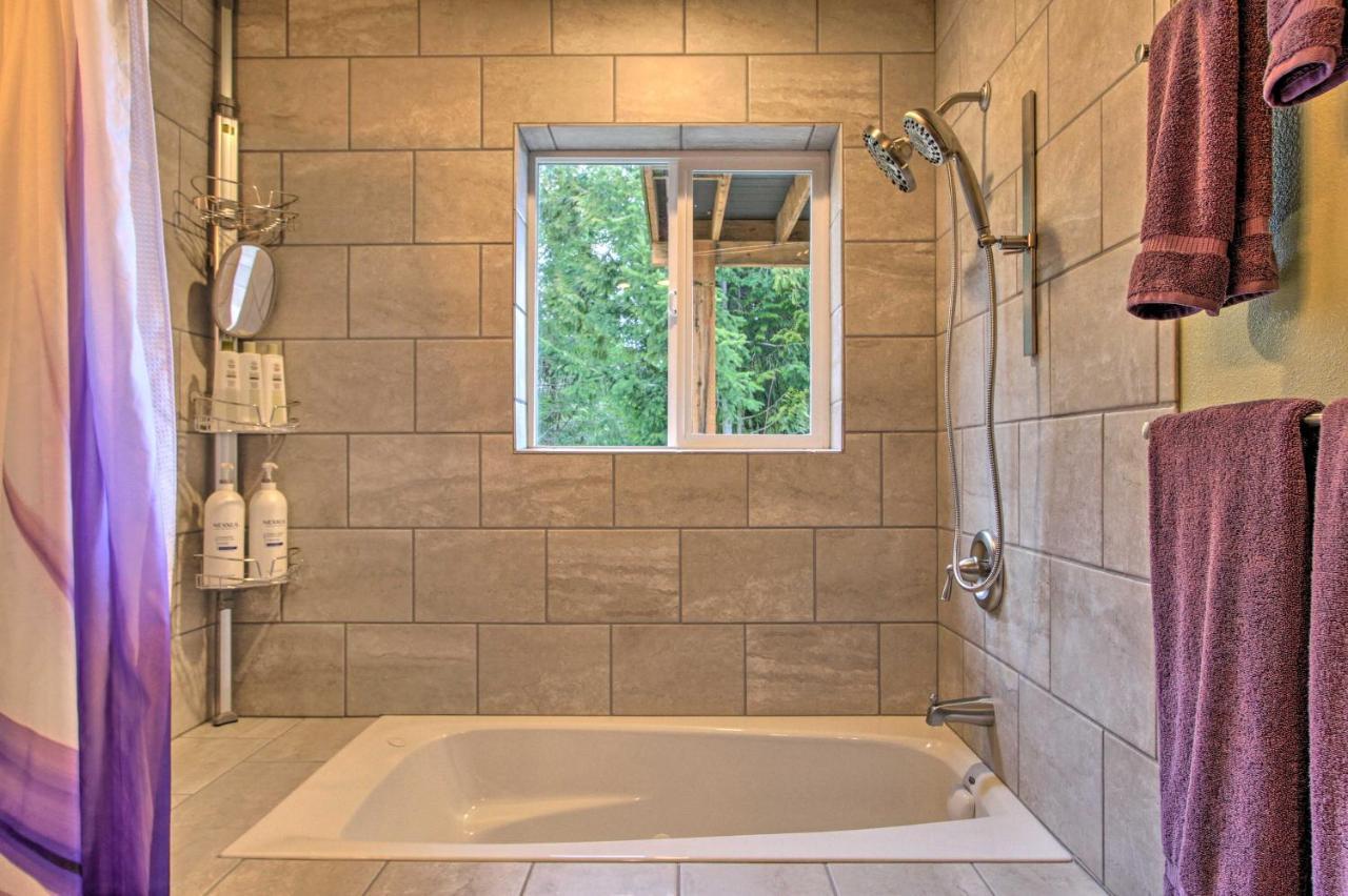 Ferienwohnung Charming Port Angeles Studio With Deck And Views! Exterior foto