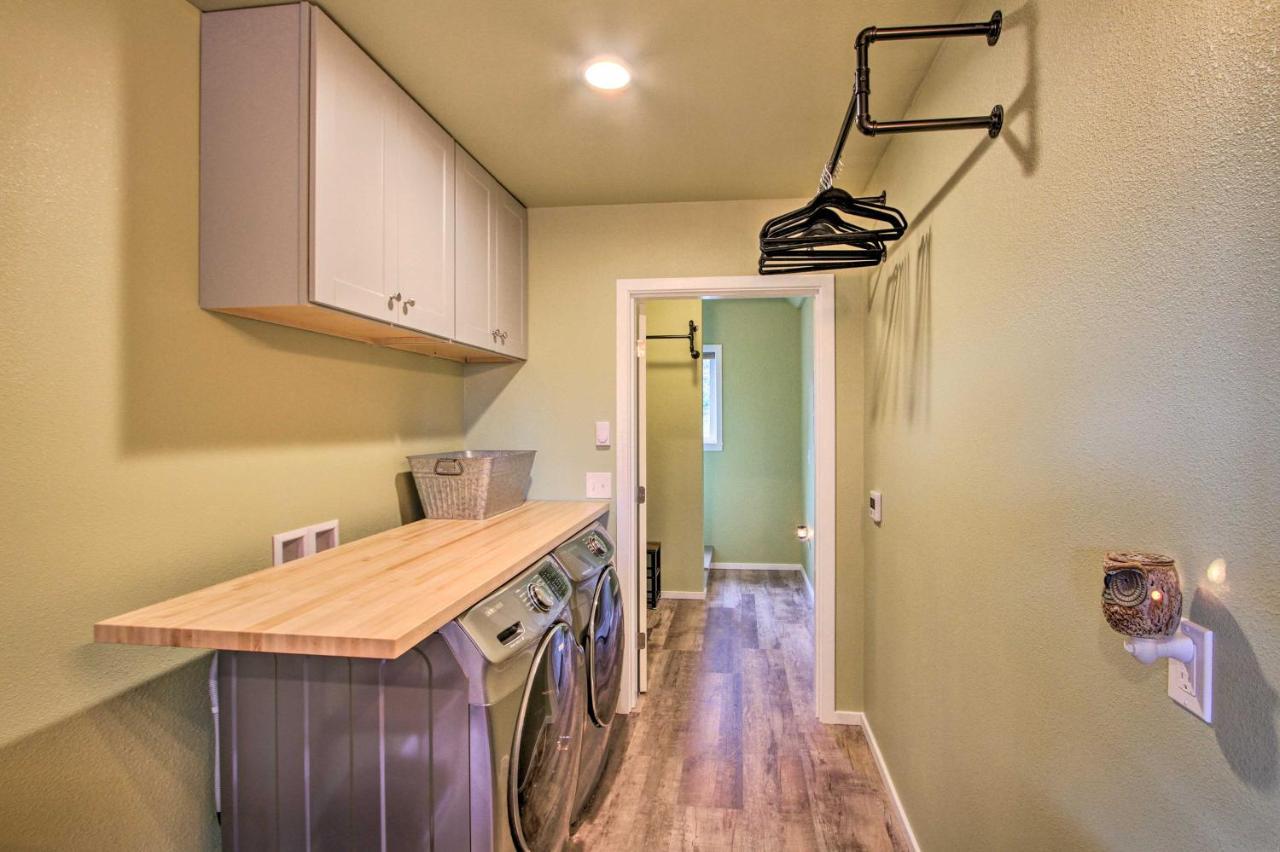 Ferienwohnung Charming Port Angeles Studio With Deck And Views! Exterior foto